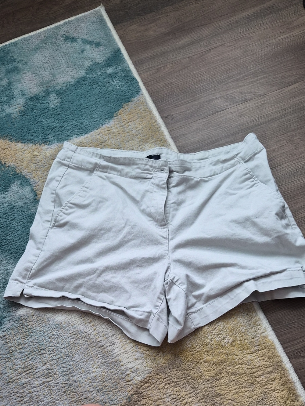 Nautica Women's Light Cream High-Waist Casual Shorts